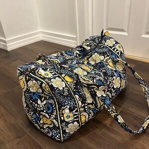 NWOT Vera Bradley Ellie Duffel